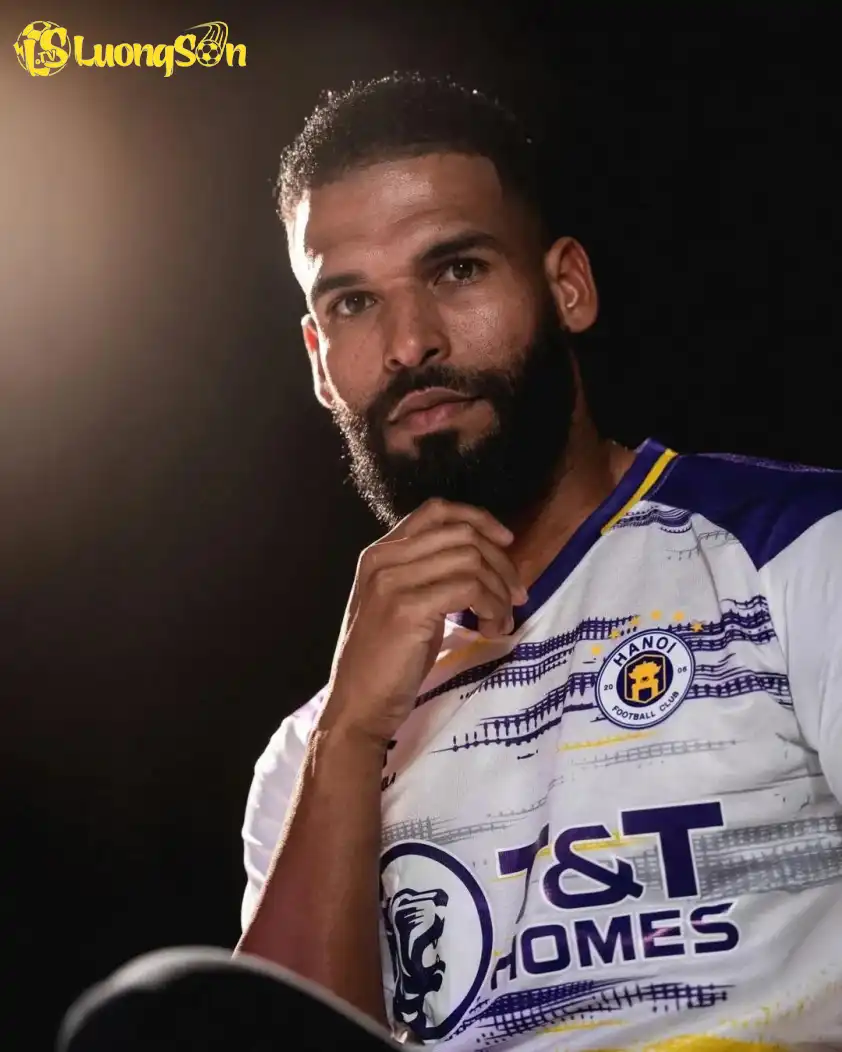 Willian Maranhao trong màu áo Hà Nội FC Willian Maranhao trong màu áo Hà Nội FC