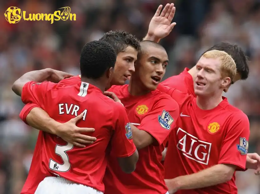Danny Simpson cho rằng Cristiano Ronaldo có thể sẽ đảm nhiệm một chức vụ tại Man Utd trong tương lai