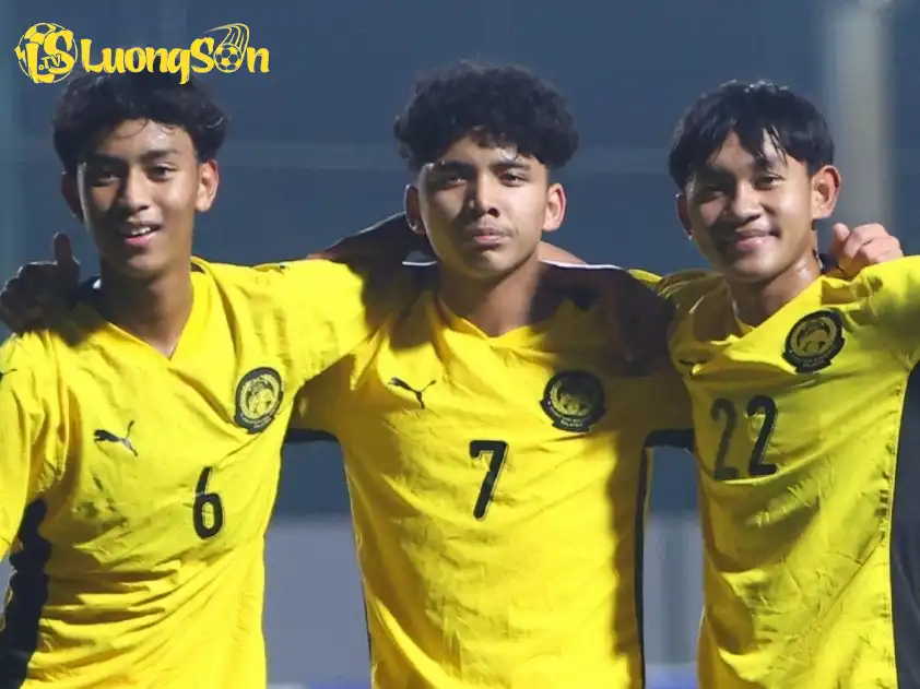 U17 Malaysia đang thất thế trong cuộc đua giành vị trí dẫn đầu tại bảng đấu của mình U17 Malaysia đang thất thế trong cuộc đua giành vị trí dẫn đầu tại bảng đấu của mình