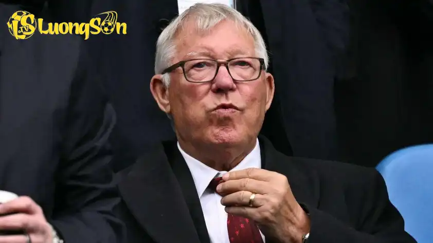 Sir Alex Ferguson dành lời khen lớn đến Senne Lammens