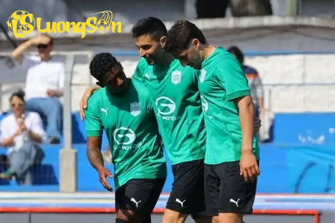 Đáng chú ý Deportivo LSM lên ngôi vô địch chỉ sau 6 tháng thành lập