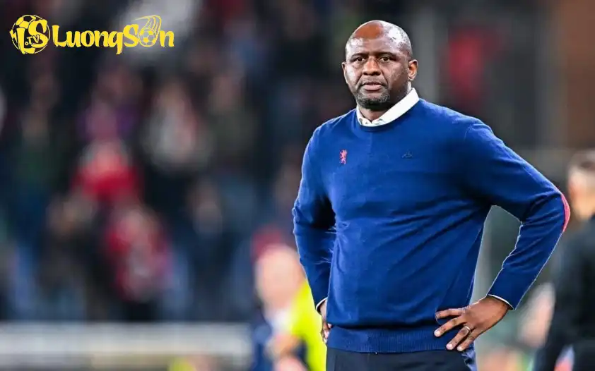 HLV Patrick Vieira đã bị CLB Genoa sa thải